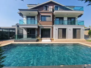 Villa in Karagedik